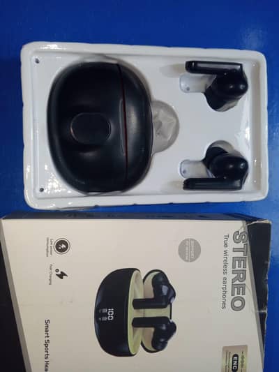 Earphone new colour black.