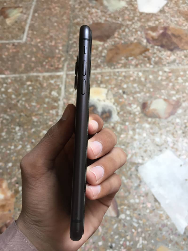 Apple iPhone 11 1