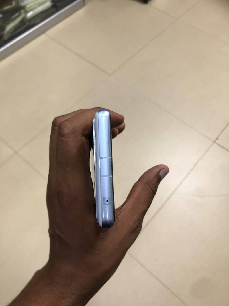 Google pixel 7a 4