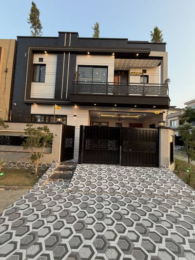 7Marla House For sale In Rs. 29000000 Only