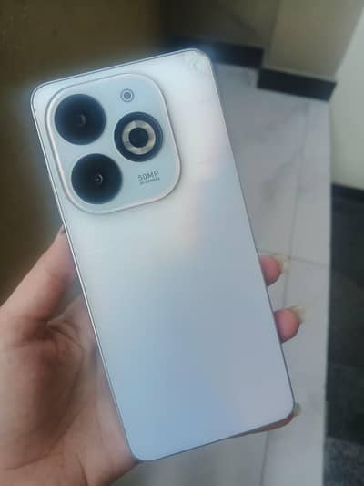 Infinix Smart 8 Pro