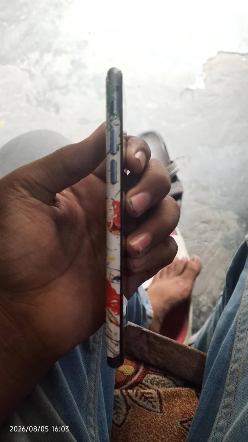 Apple iPhone 8 4
