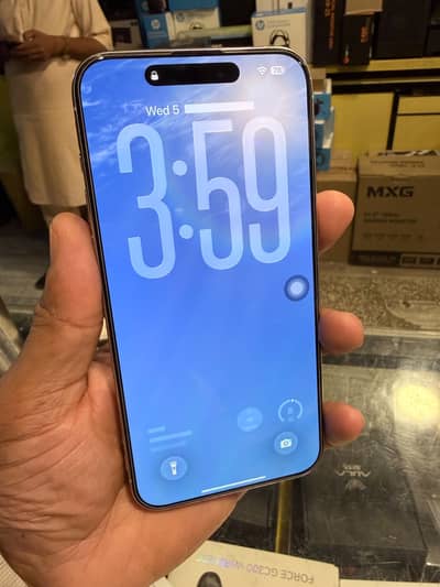 Apple iPhone 15 Pro Max 256GB LLA JV with Box