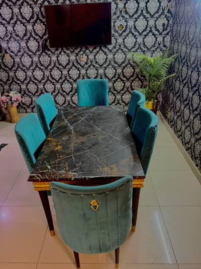 Dinning Table