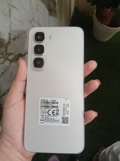 Infinix Hot 60i lush condition
