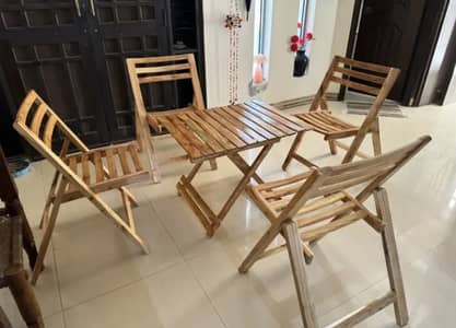 Wooden beechwood folding 5 chairs and 1 table