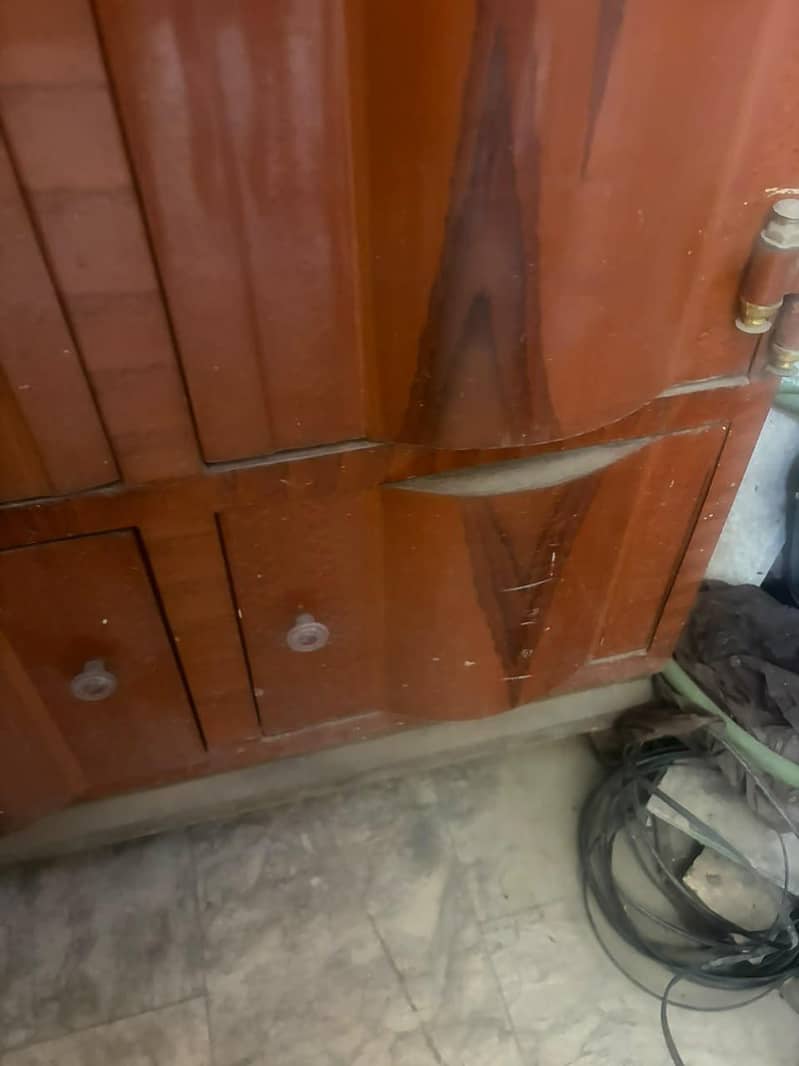 safe almari 9