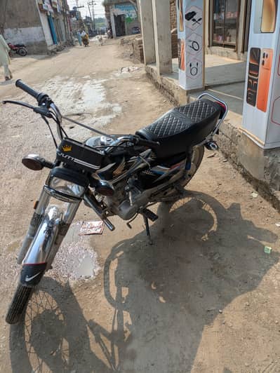 125 2025 model all ok condition good