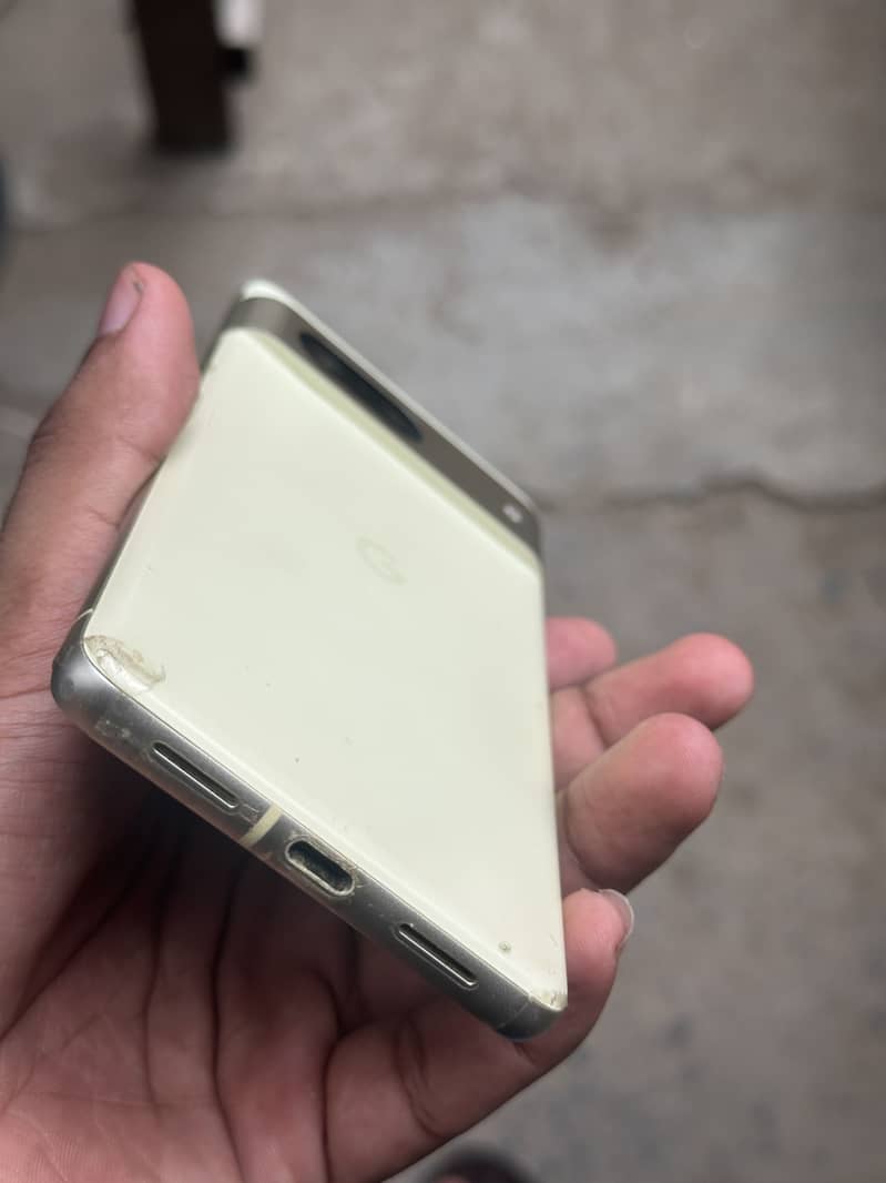 Google Pixel 7 3