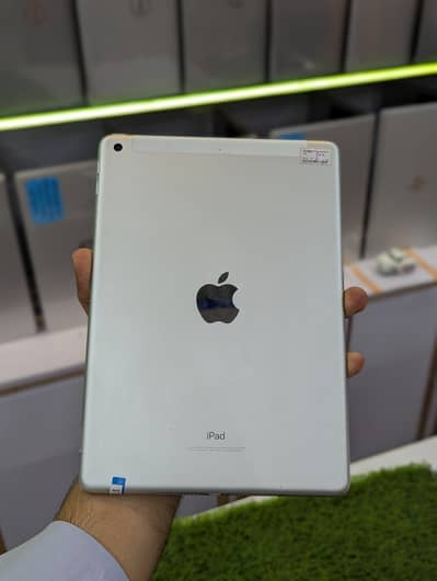 Apple iPad 6th Gen 32GB (9.7" Display)  PUBG  Study Tablet