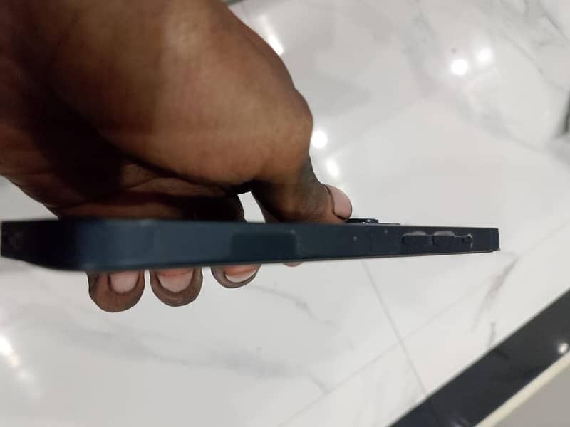 Apple iPhone 14 2