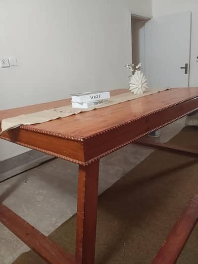 Dining Table with 6 chairs