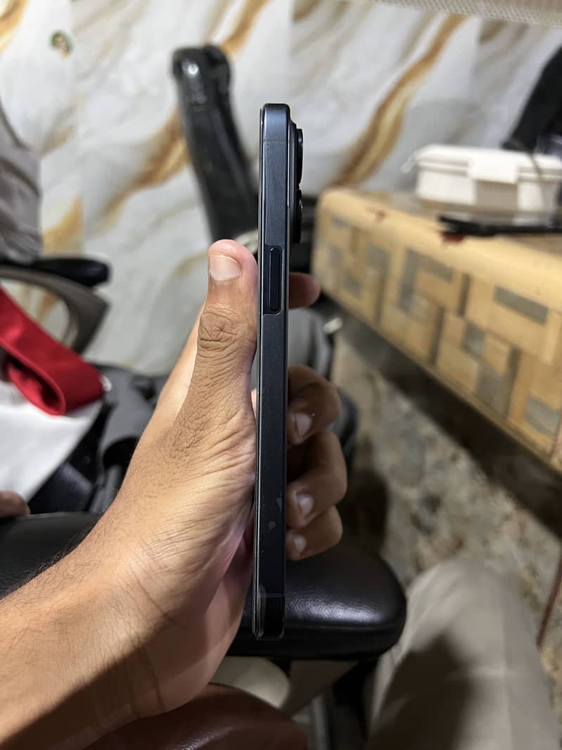 Apple iPhone 15 Pro Max 1