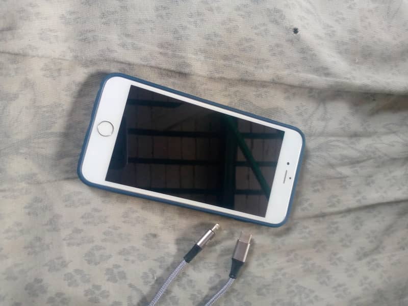 Apple iPhone 6S Plus 2