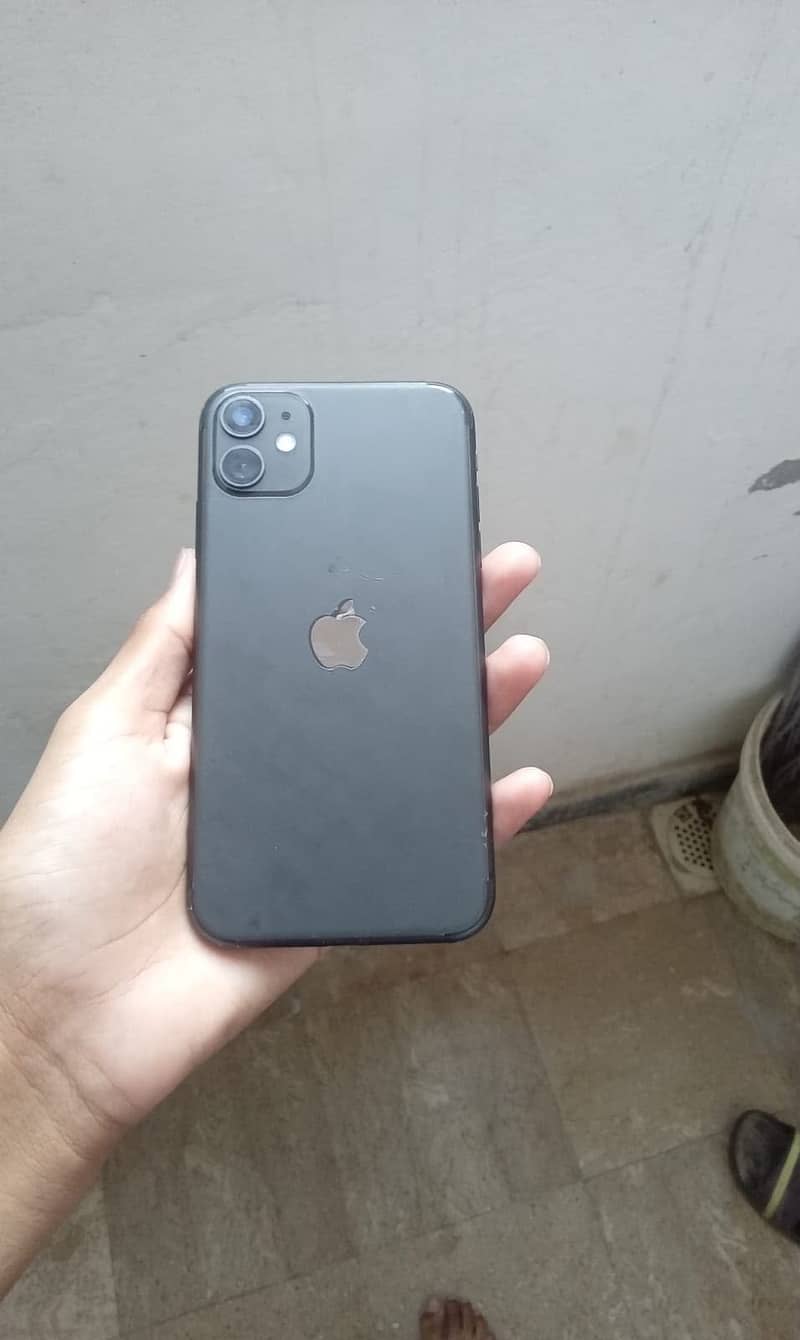 Apple iPhone 11 4