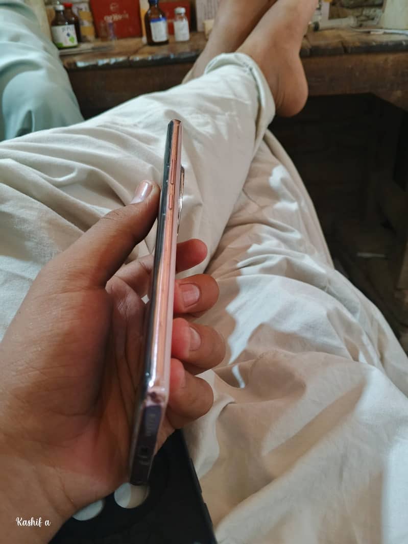 Infinix Zero 40 4