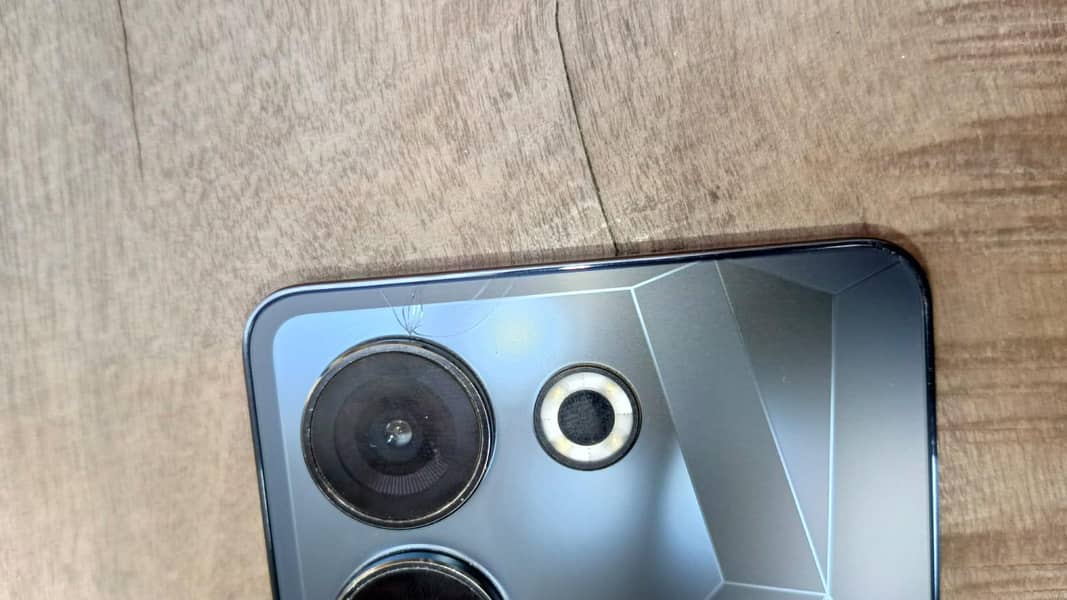 Tecno CAMON 20 Pro 1