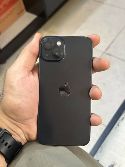 Apple iPhone 13