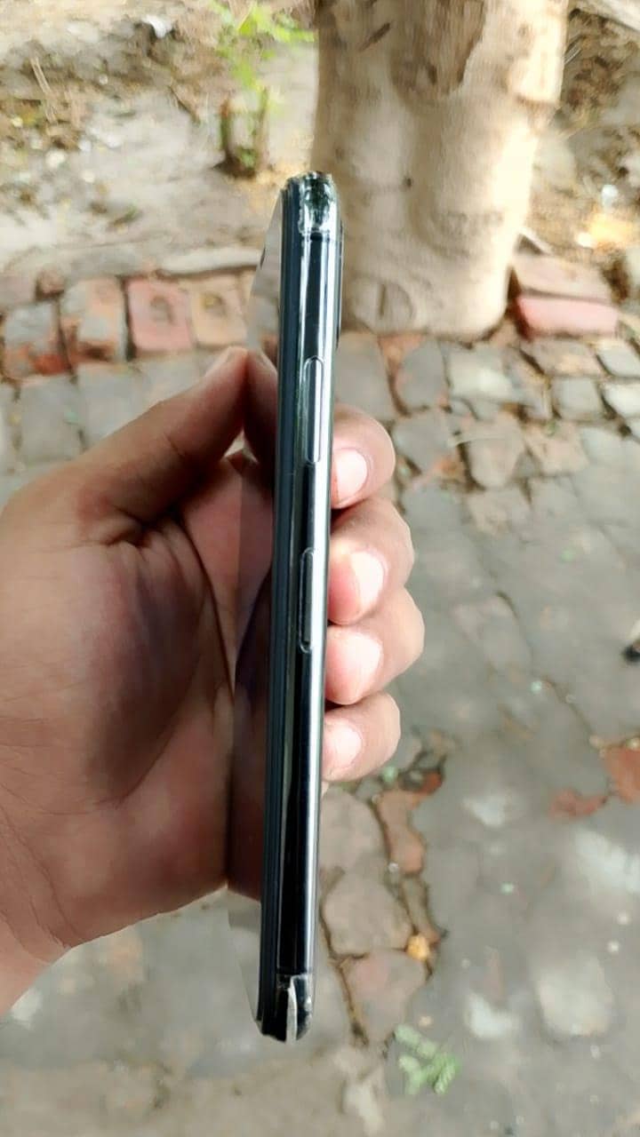 Apple iPhone X 2
