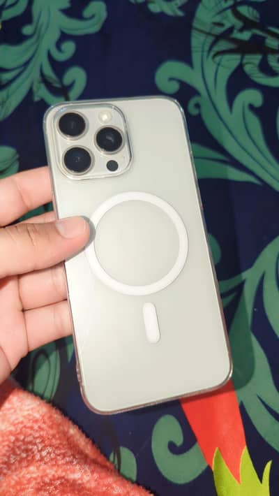 Apple iPhone 15 Pro Max Sim Glitch
