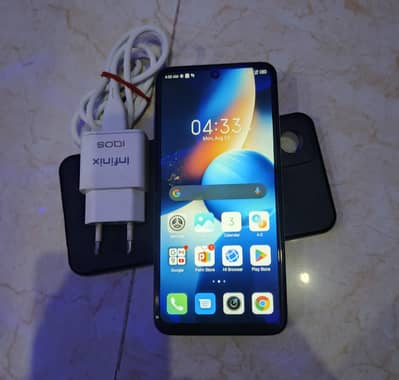 Infinix Zero X Pro 8/128GB Ram with charger for sale