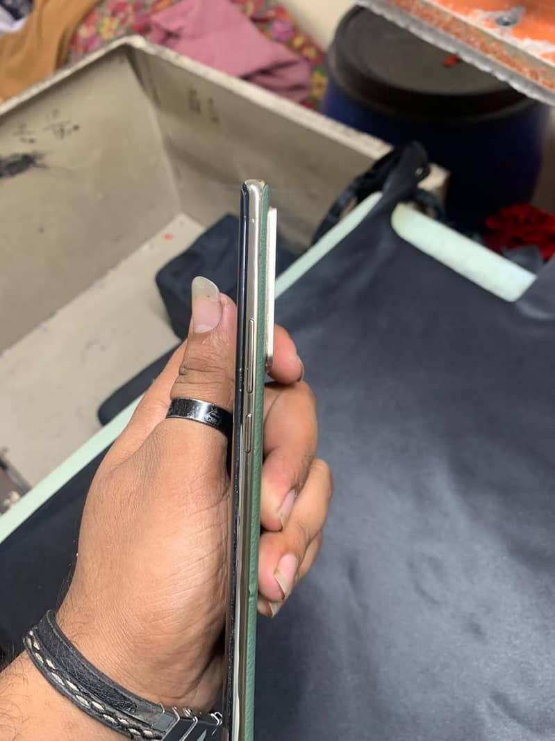 Infinix Note 40 Pro 5