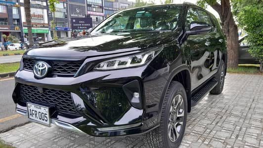 Toyota Fortuner Legender 2023