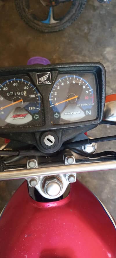 Honda 125 total original 10.9 condition. all ok need and clean bay and