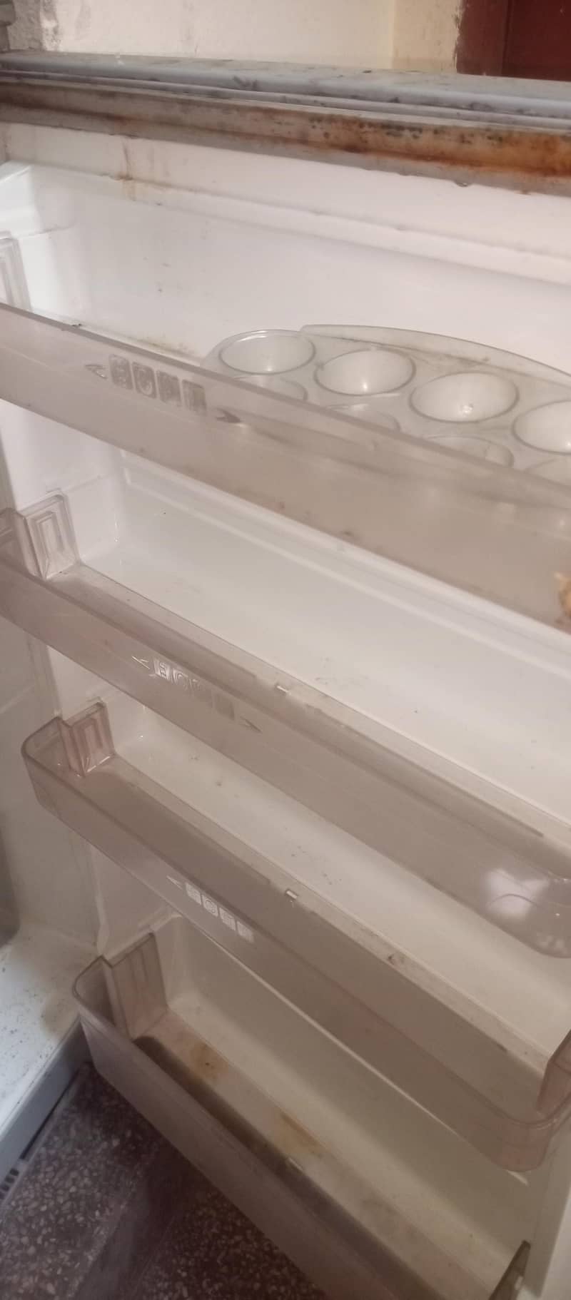 DAWLANCE FRIDGE 2