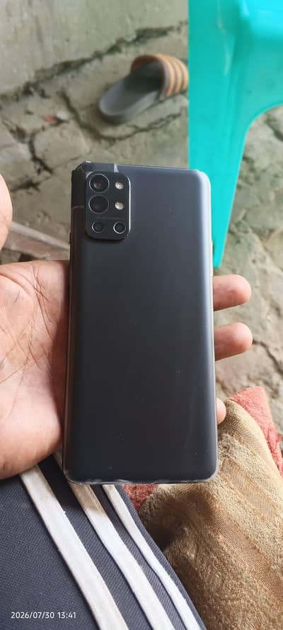 One Plus 9R