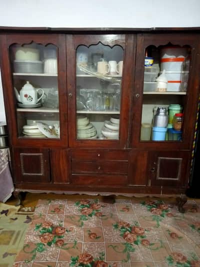 showcase for urgent sale
