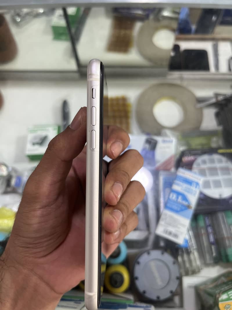 Apple iPhone 11 1