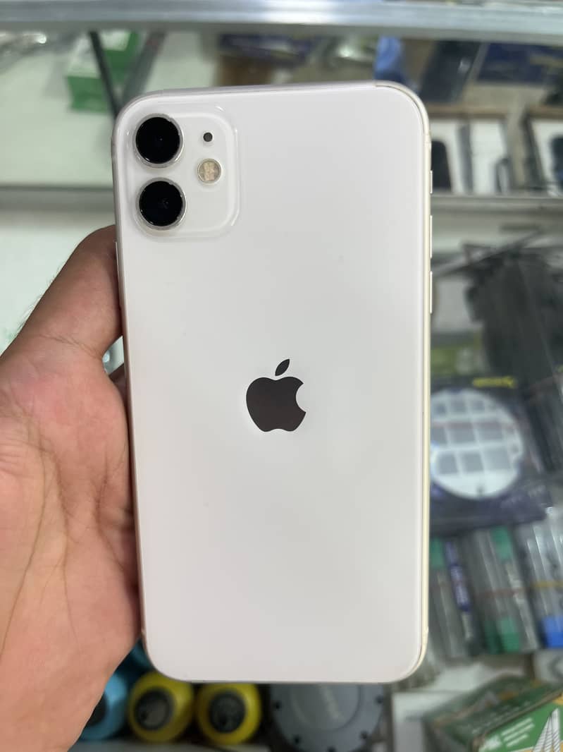 Apple iPhone 11 3