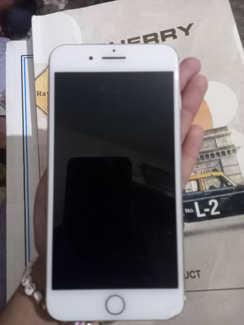 Apple iPhone 7 Plus 0