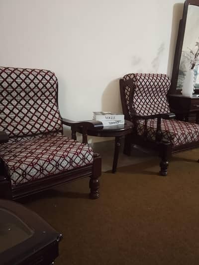 5 seater sofa set, 1 center table, 2 side tables