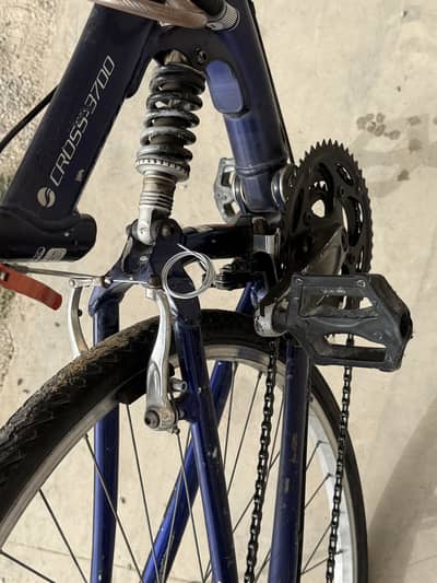 Road bicycle