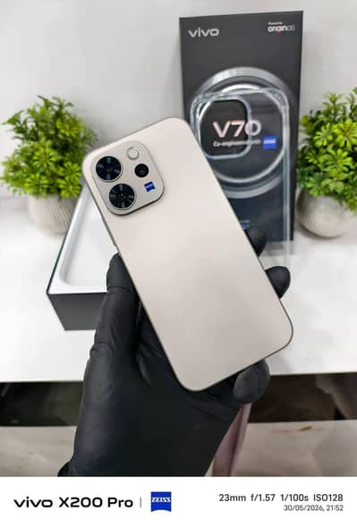 Vivo V70 5G 8gb/256gb