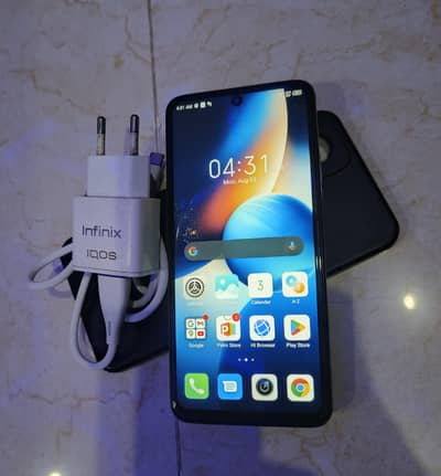Infinix Zero X Pro 8/128GB Ram with charger for sale
