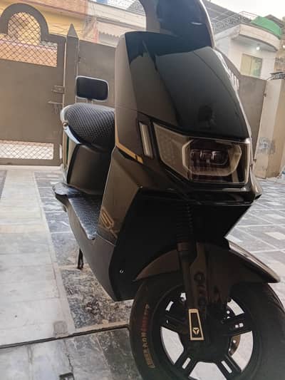 Yadea Ruibin 2025 Electric Scotey for Sale – Registered