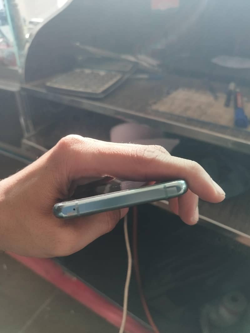 One Plus 10 Pro 6