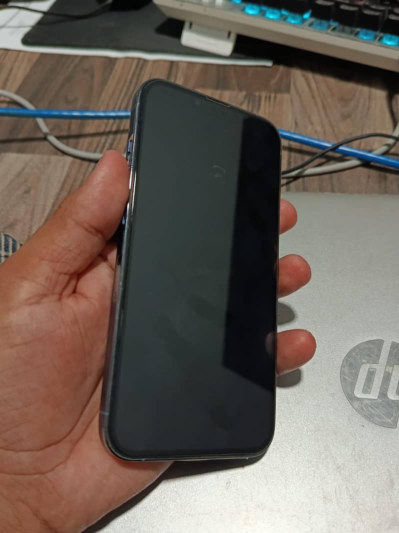 Apple iPhone 13 Pro 1