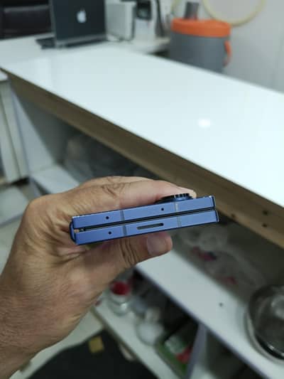 fold 6 non pta sim bnd 12.512gb dot and line