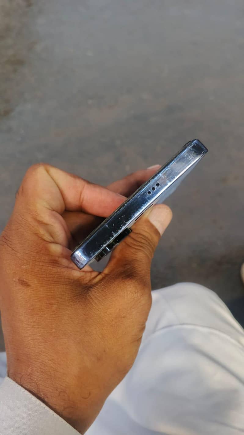 Tecno CAMON 20 2