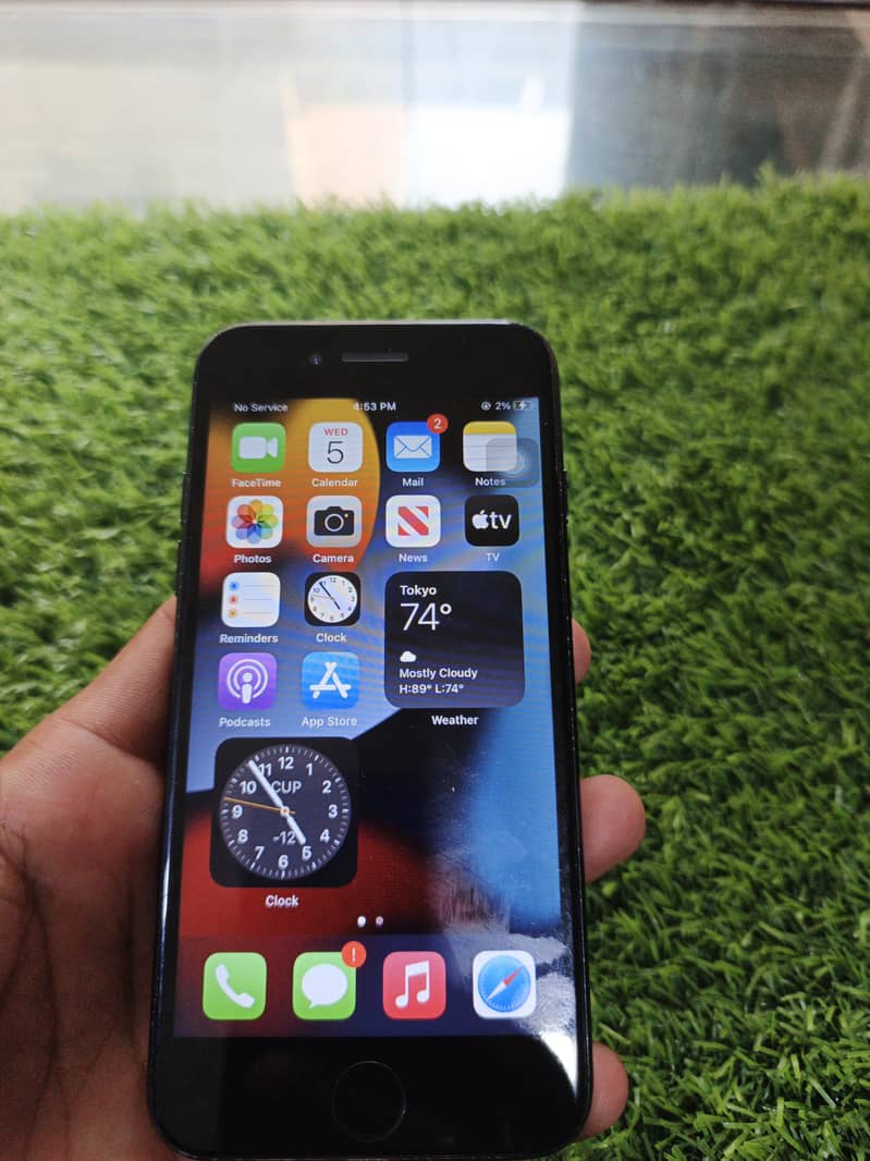 Apple iPhone 7 3