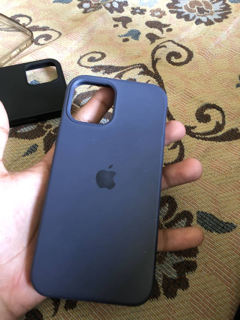 Iphone 12/12 pro cases 1
