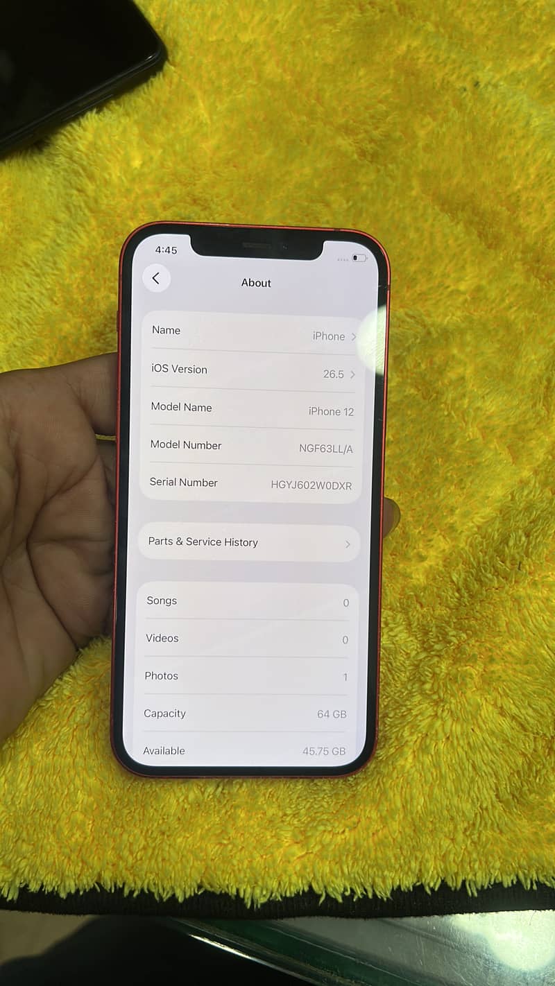 Apple iPhone 12 4