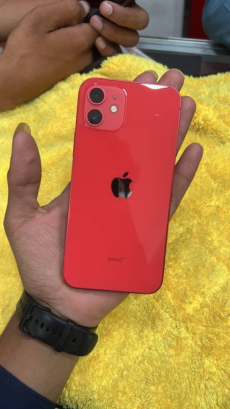 Apple iPhone 12 6