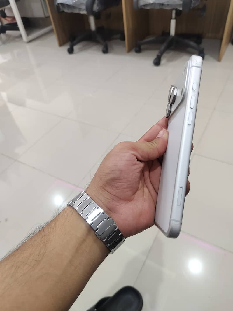 Apple iPhone 17 Pro Max 2