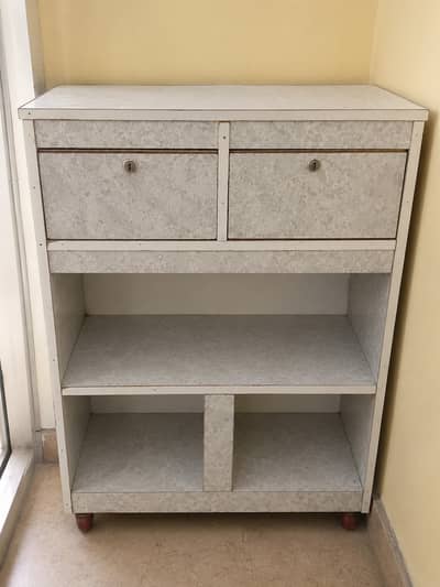 Small counter with 2 draws in good condition