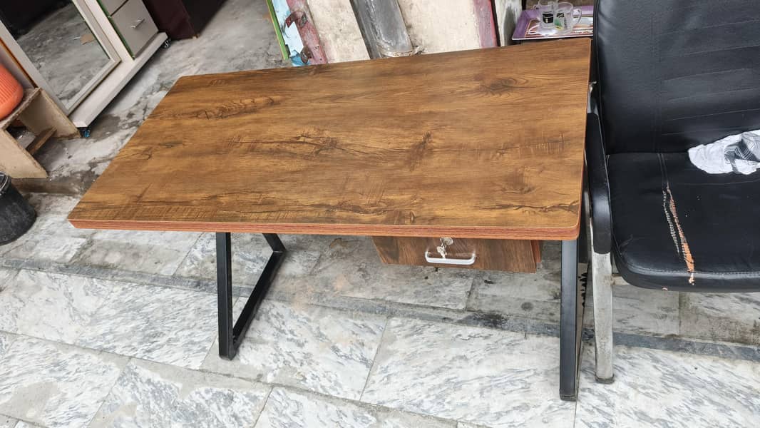office table 2by4ft 4